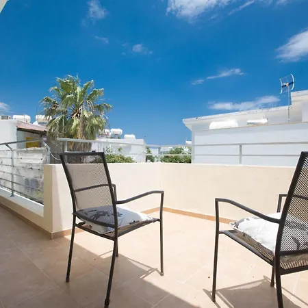 Wunderschoene Ferienvilla In Strandnaehe Casa de Férias Protaras